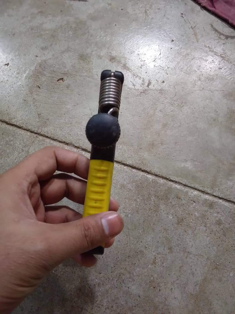 Adjustable hand gripper 0