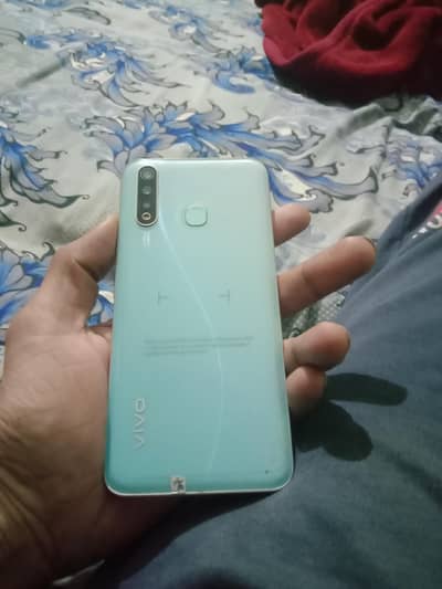 vivo 8/256 hai bilkul new hai call/03002410606