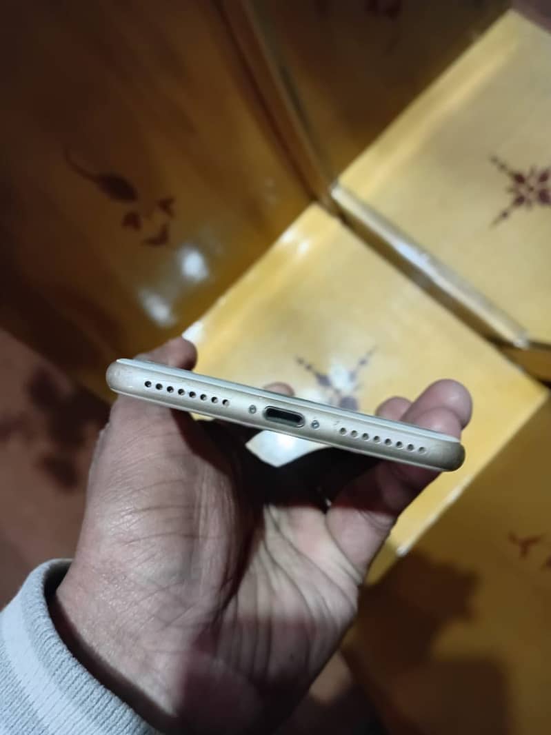 iPhone 7Plus 256GB 4