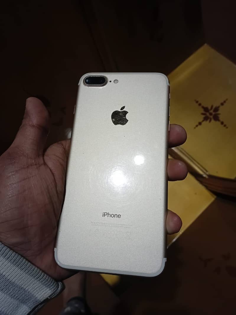 iPhone 7Plus 256GB 5