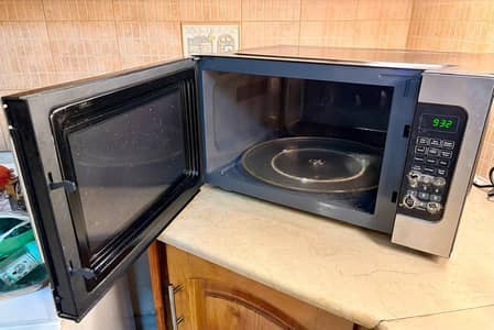 Orient Microwave oven