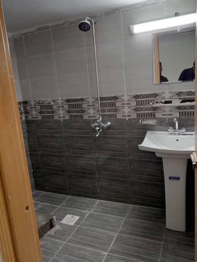 5 Marla First floor availabile for rent