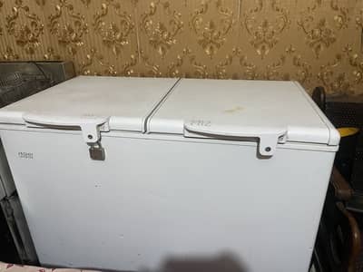 Haier refrigerator with freezer