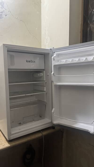 Single Door Refrigerator