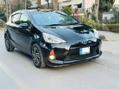 Toyota aqua S 2014/2017 Islamabad number