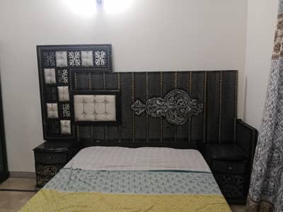 KING BED SET CONDITION 10/9