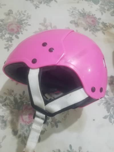 2-5 year old safety helmet.