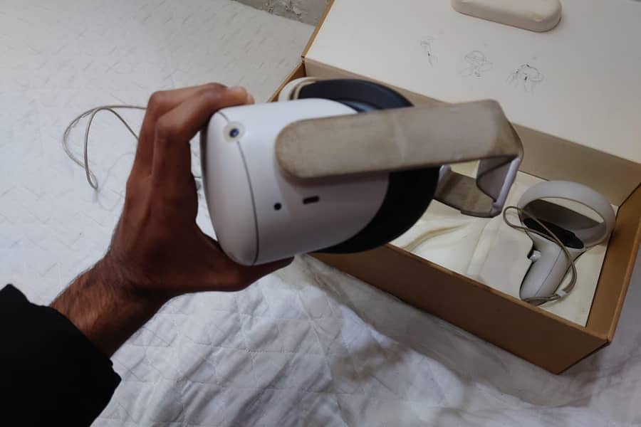 Oculus Quest 2 4