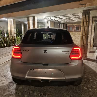 Suzuki Swift GL CVT 2022