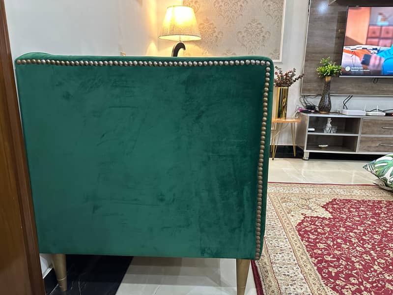 Green Sofa. 3