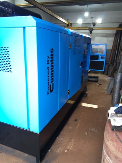 Generator 250KVA Cummins Slightly Used Diesel Generator