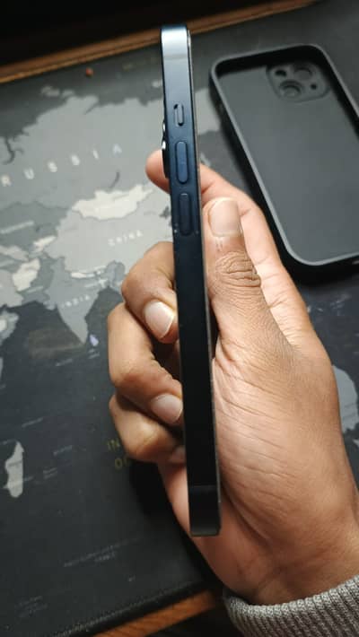 Iphone 14 100% battery health 10/10 condition official apple warranty