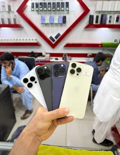 14 pro max description ma details hain