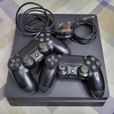 PS4 Pro 1 TB with Complete box