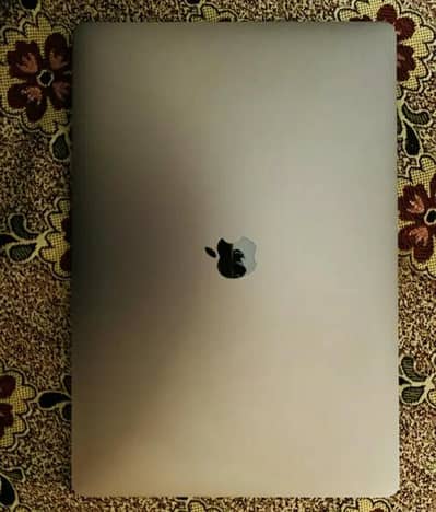 APPLE MACBOOK PRO 2019 core i7 16/512