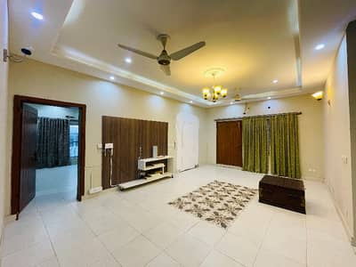 2 Kanal Upper Portion For Rent With Gas