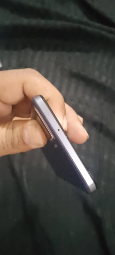 oppo f 17 pro 4gb ram 128 gb rom