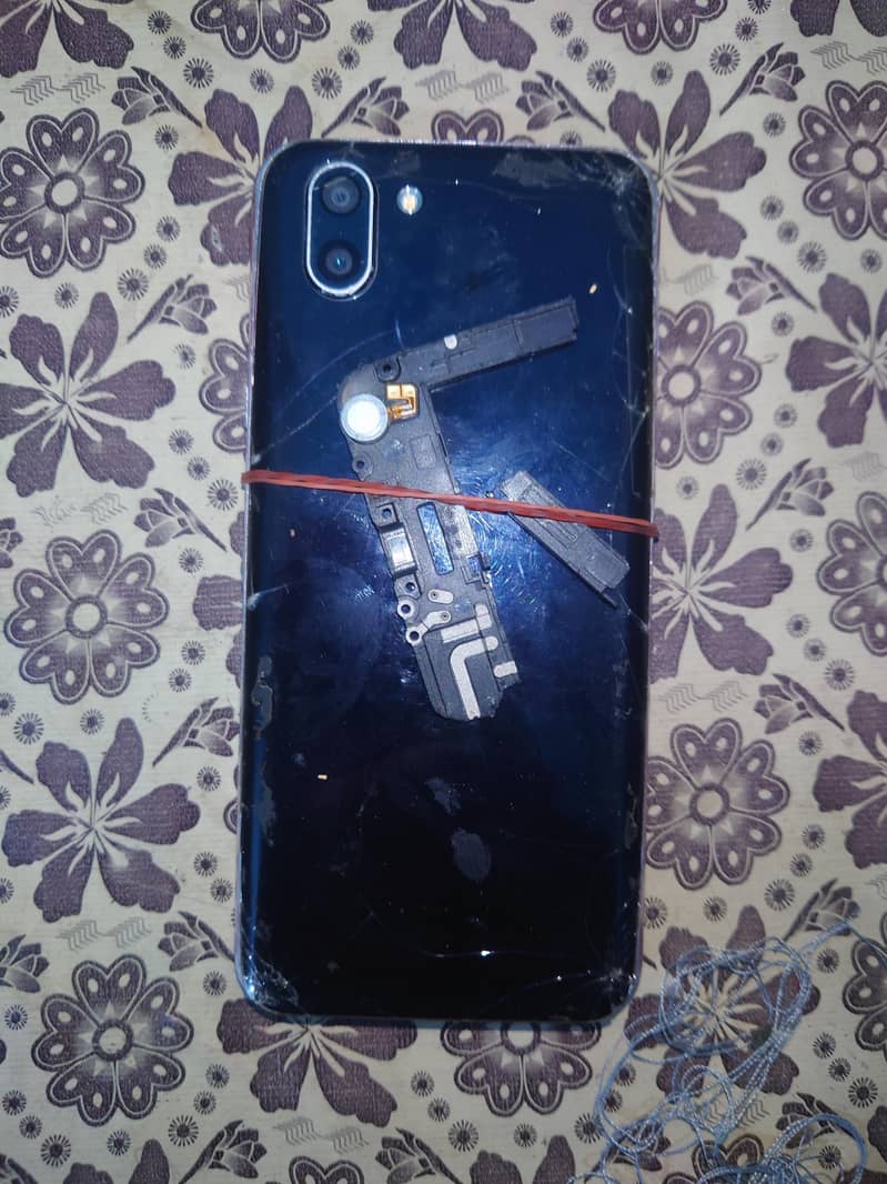 Sharp Aquos r2 Panel 1