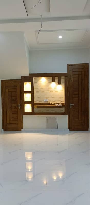 5 MARLA HOUSE AVAILABLE FOR SALE