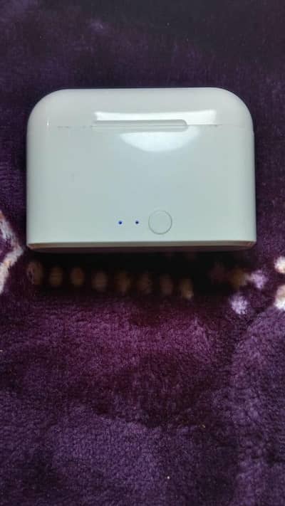 3 china Earbuds, for sale