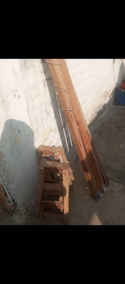 hand work embroidery adda with 4 legs like Stan. d