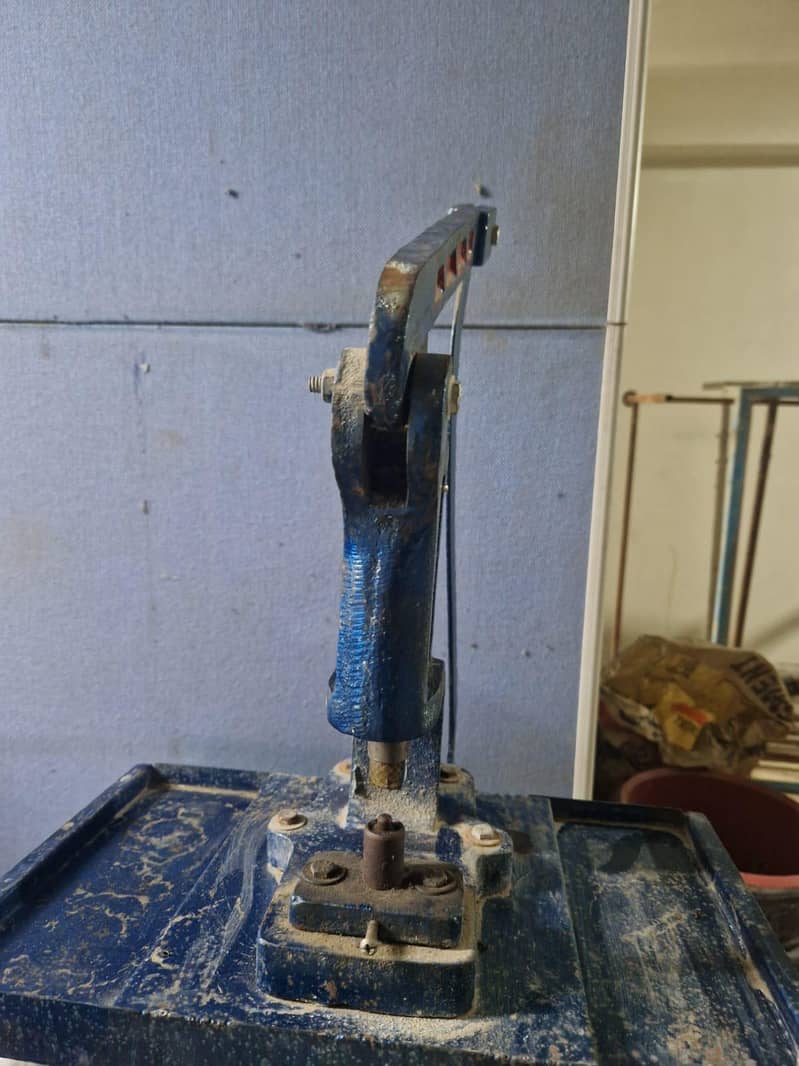 tich button machine 2