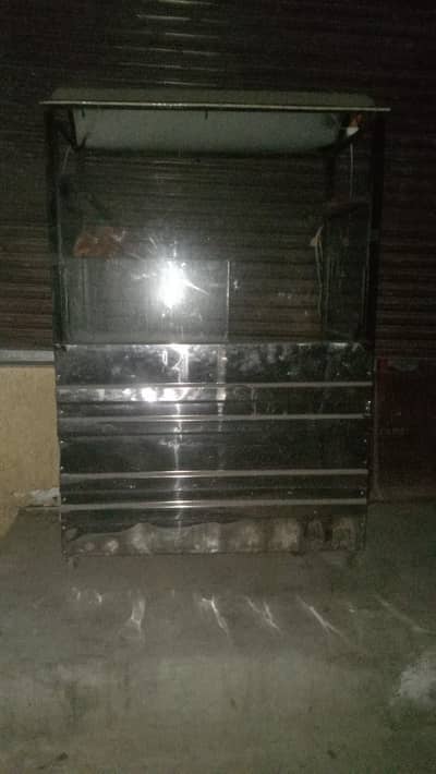 counter with hard plate and frier