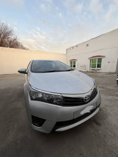 Toyota Corolla Gli 2016 model silver color