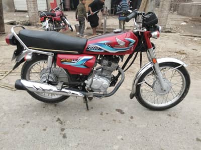 Honda 23/24 MDL. O3O8-56-88-797. jhang road FSD. Punjab register