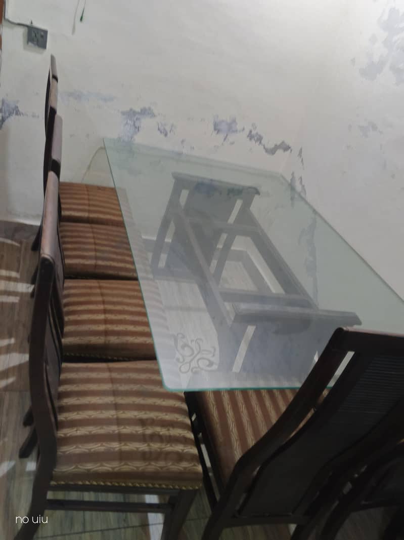 Dining table set 0