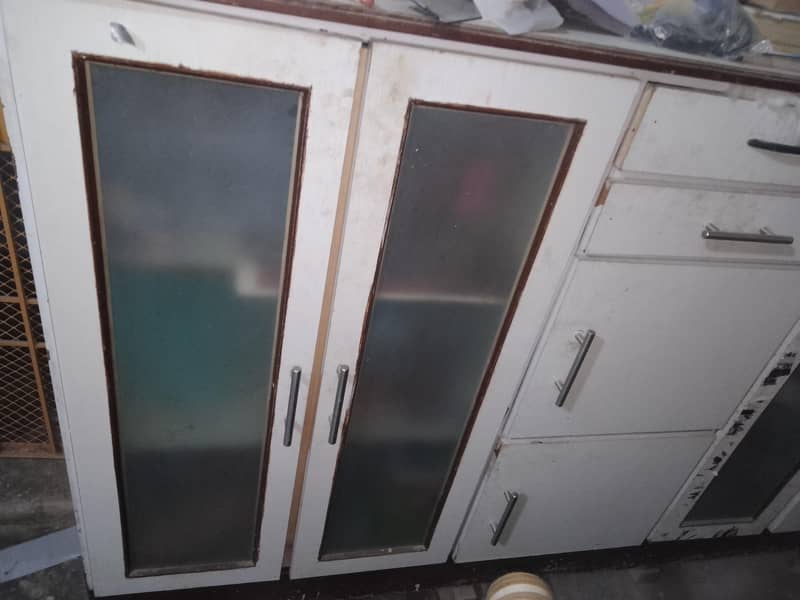 kitchen dinner set storage 2