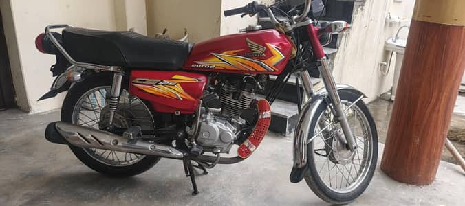Honda 125cc . model 2021.2022 Fresh. 10/ 10 condition