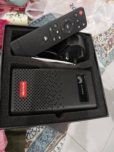  BYINTeK P20 Android Projector – Like New | Box & All Accessories