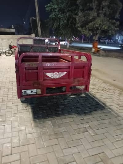 lal din loader riksha for urgent sale
