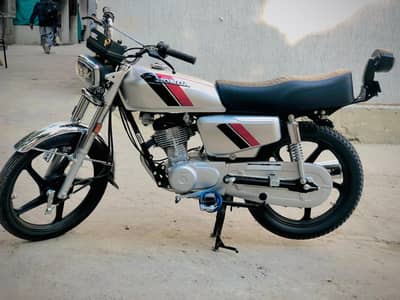 Honda 125 26 model for sale 2lakh double saman chaks party dur dur