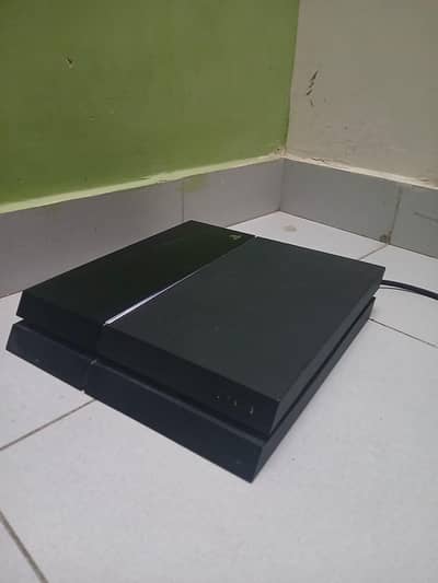 PS4 FOR SALE WITH DISK