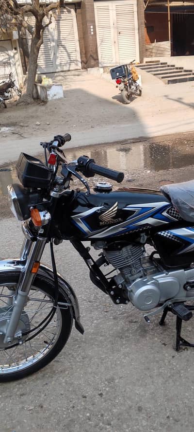 Honda 125 for sell 25 model