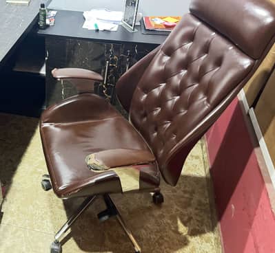 Executive Office Chair / Office Chair / Boss Chair