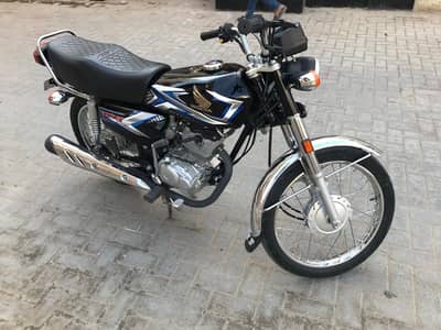 Honda 125 2k25 model applied urgent sell