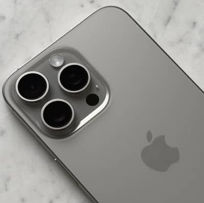 15 pro max natural Non LLA