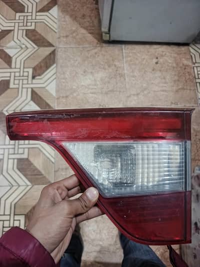 Honda brv right back light single piece
