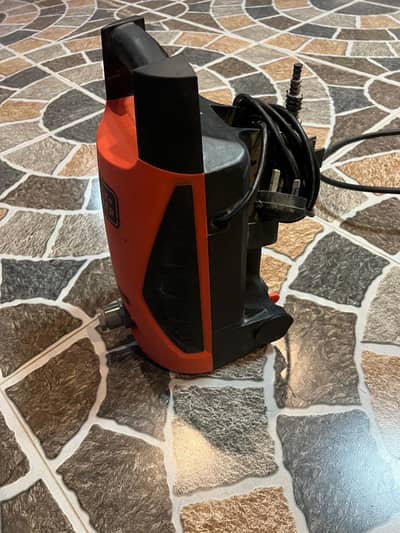 Black & Decker Car Pressure Washer (10/10 condition)