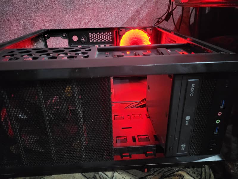 Pc casing with cd rom 4