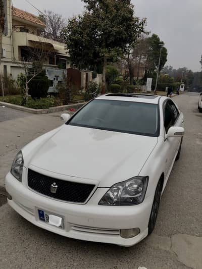 Toyota crown royal saloon