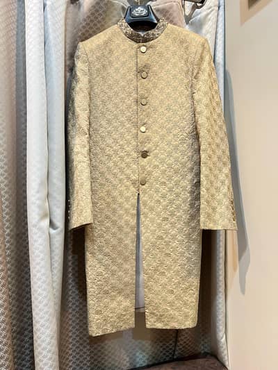 Rici melion sherwani,kulla and khussa