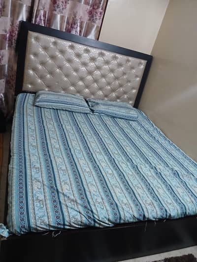 king size  bed with mattress