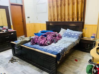 300 Square Yards Portion For Rent in Gulistan E Jahour Block 7