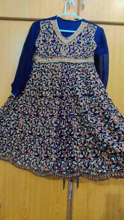 Almost new few hours wear only full cut dana work frok garara dupatta