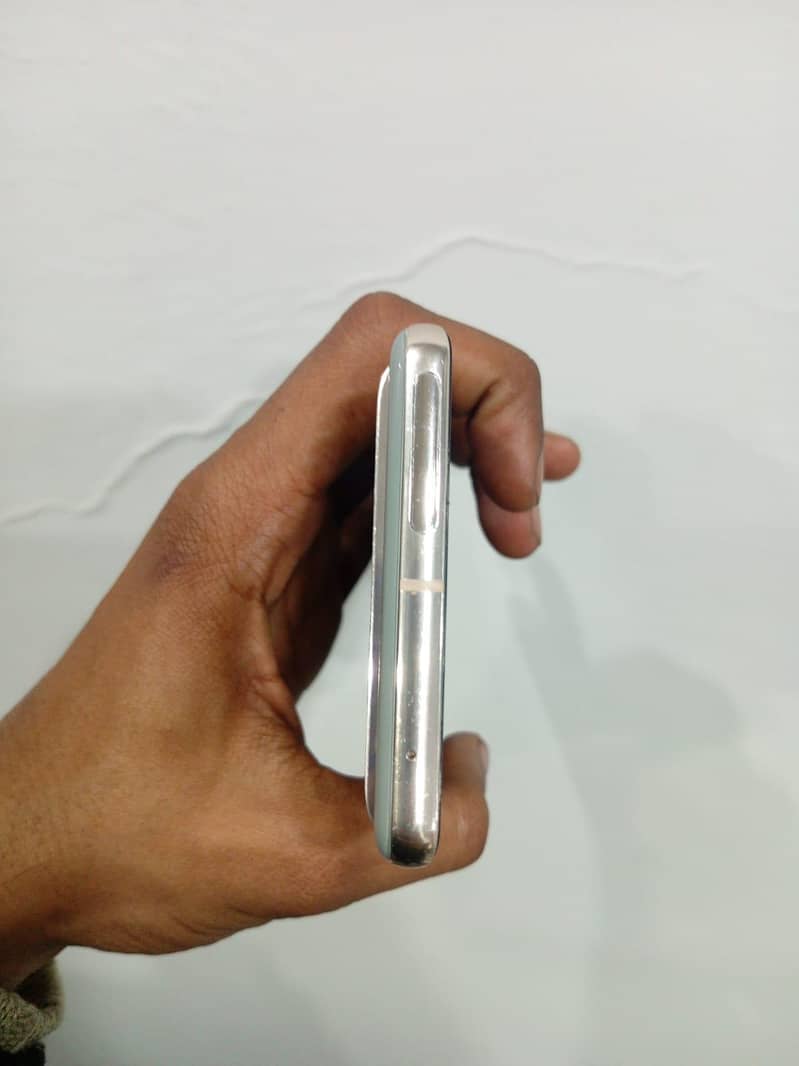 Google Pixel 7 Pro 6