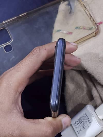 4gb ram 64gb rom 6000mah battery  10/9 condition h